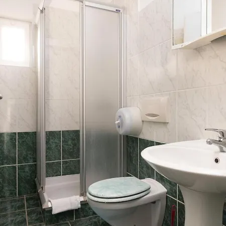 Ven Apartmani Bed & Breakfast Funtana