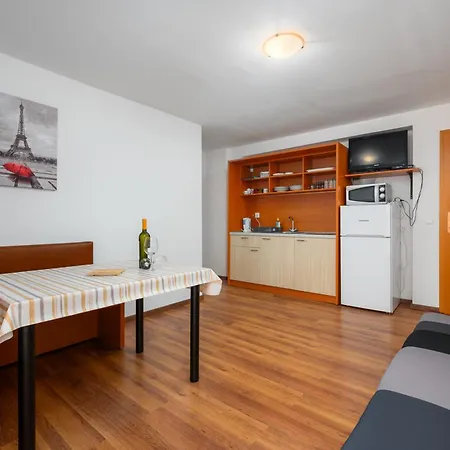 Ven Apartmani Bed & Breakfast