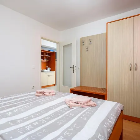 Bed & Breakfast Ven Apartmani Funtana