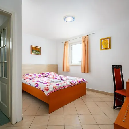 Ven Apartmani Bed & Breakfast
